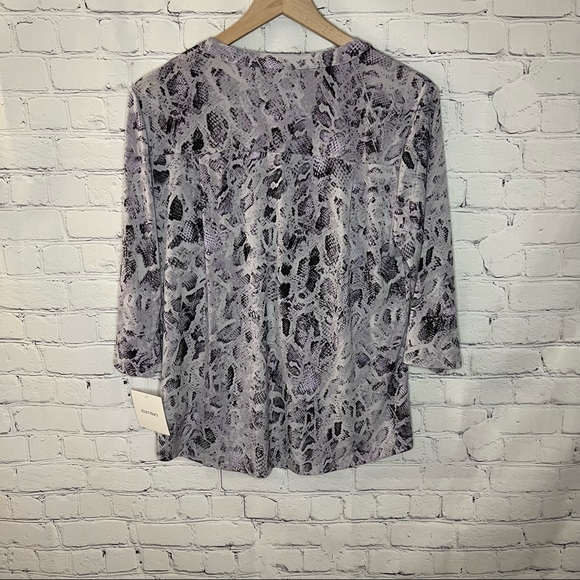 Ellen Tracy Button Tab Printed Blouse Soft Desert Mauve Size Medium NWT - Picture 2 of 13